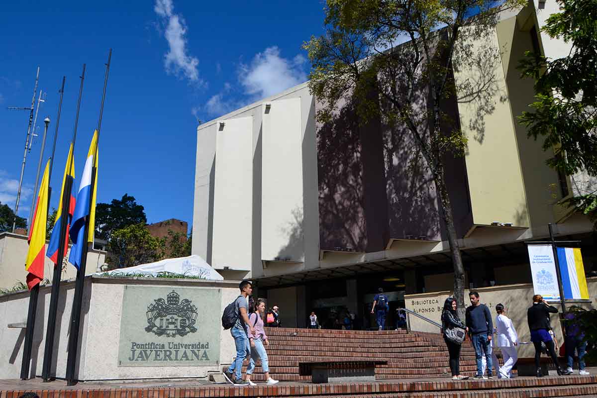 La Javeriana está entre las mejores empresas del país para atraer talento